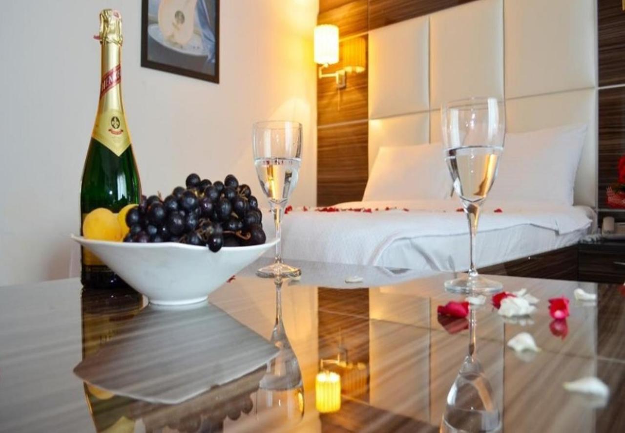 Red House Vip Apartmant Suites Istanbul Bagian luar foto